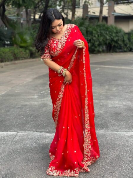 Beautiful trendy space silk saree