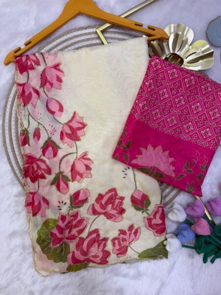 Soft teddy silk with floral print